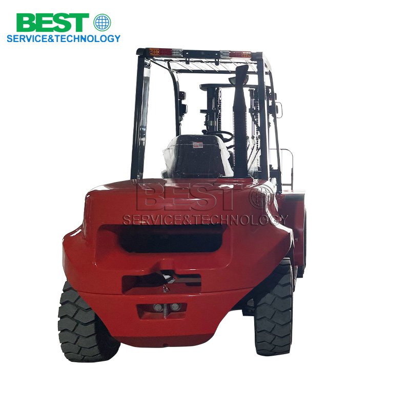 Diesel powered forklift for warehouse and outdoor industrial cargo handling