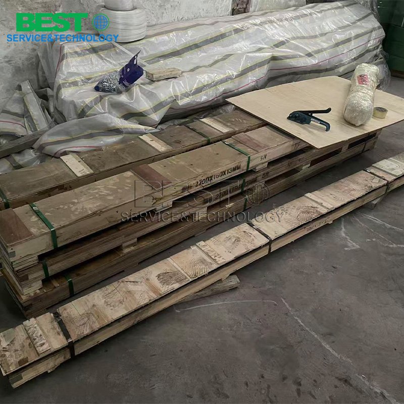 High durability alloy steel knife blade for wood cutting and veneer production
