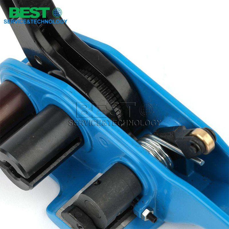PP fiber strap tensioner used for securing timber, bricks, and pallet loads