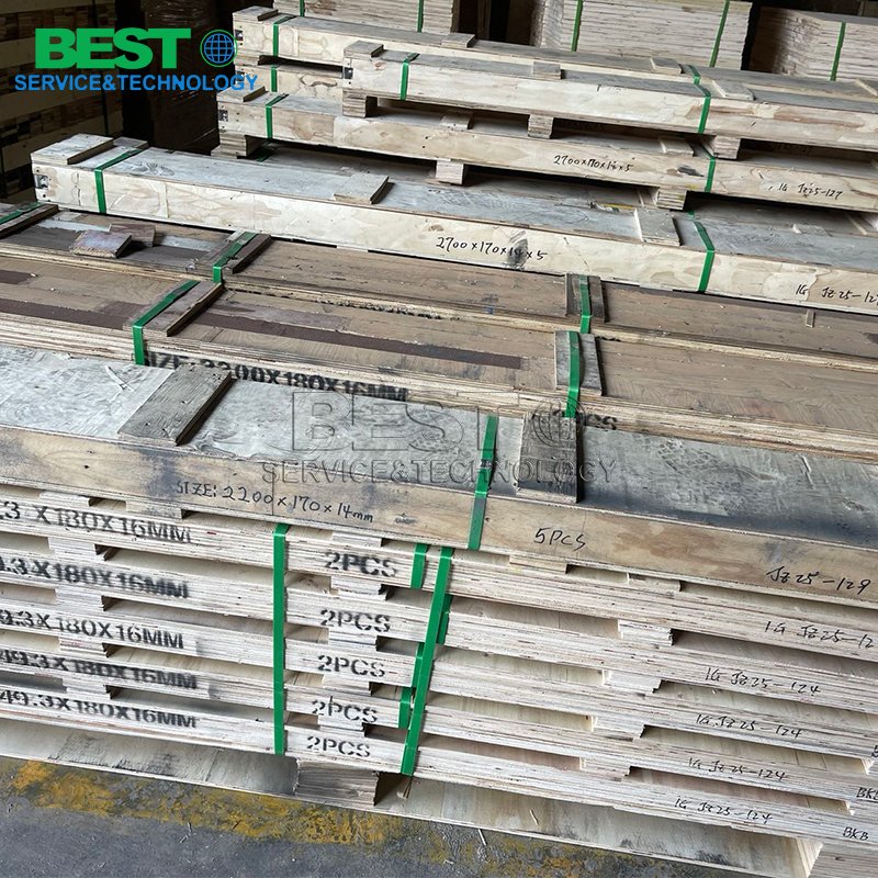 Sharp industrial knife blade for wood veneer cutting and processing