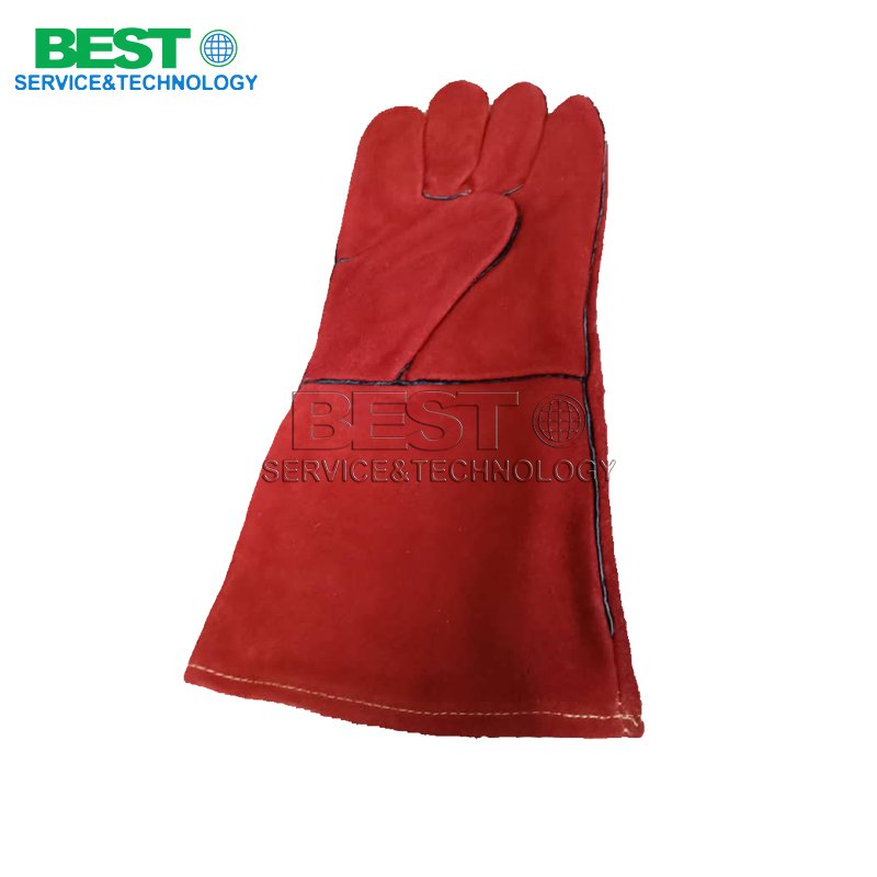 Protective welding gloves used in construction and metal fabrication industry