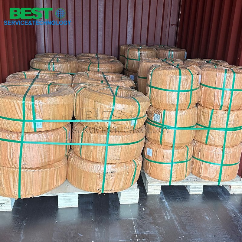Flexible steel wire rope with hemp core for industrial lifting systems