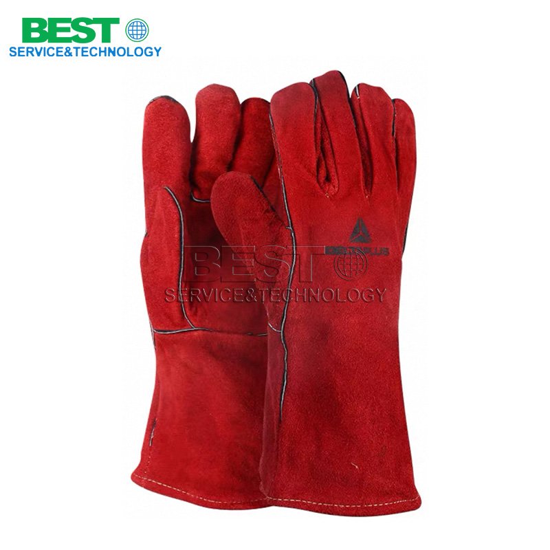 Leather welding gloves for heat and spark protection in industrial welding work