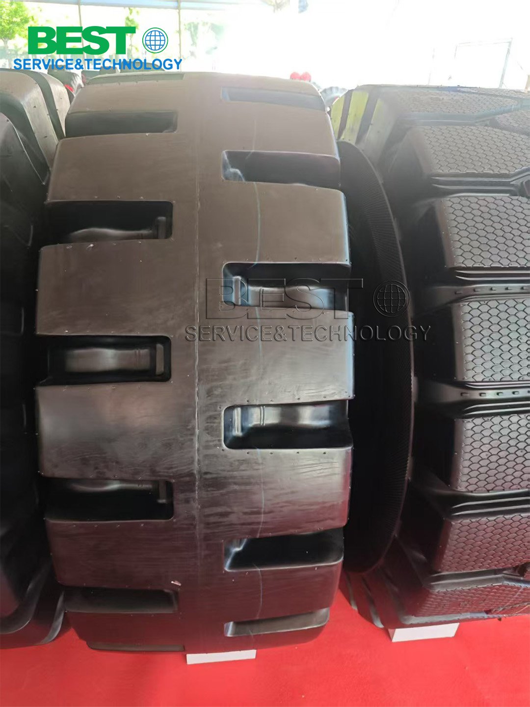 Heavy-duty industrial tires